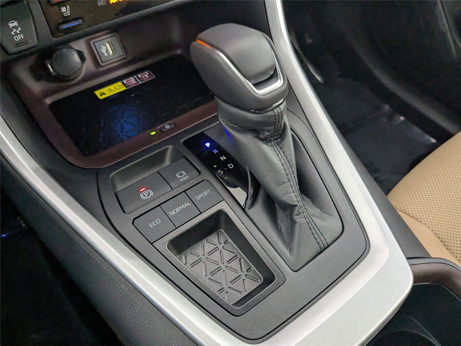 2024 Toyota RAV4 Limited photo 16