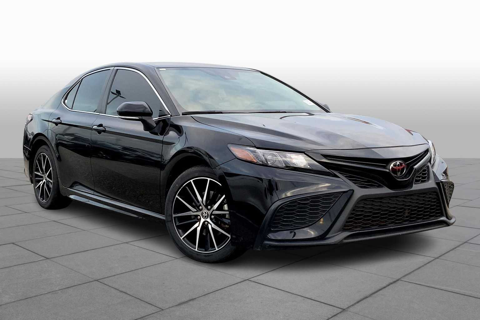 2023 Toyota Camry SE photo 2