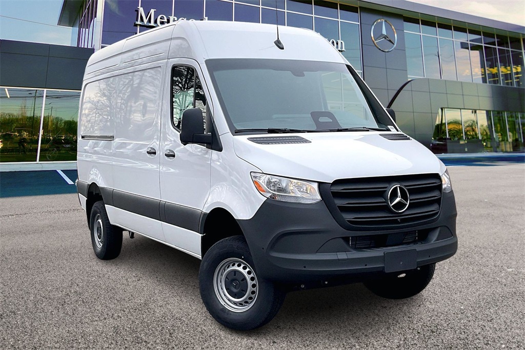 2026 Mercedes-Benz Sprinter Cargo Van Base's photo