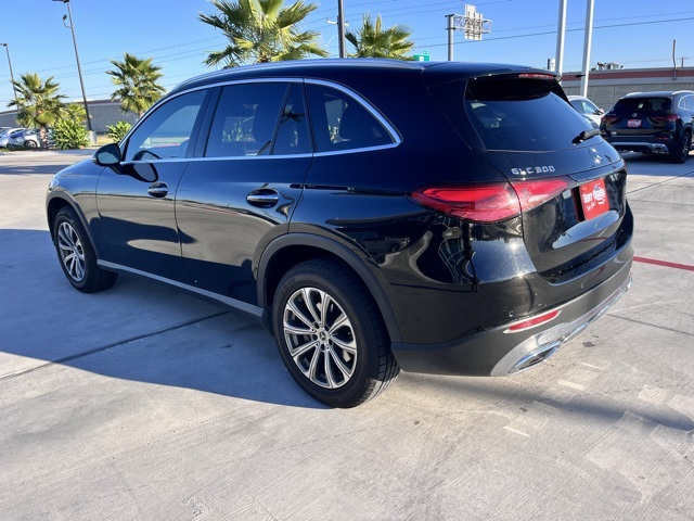 2024 Mercedes Benz GLC 300 photo 4