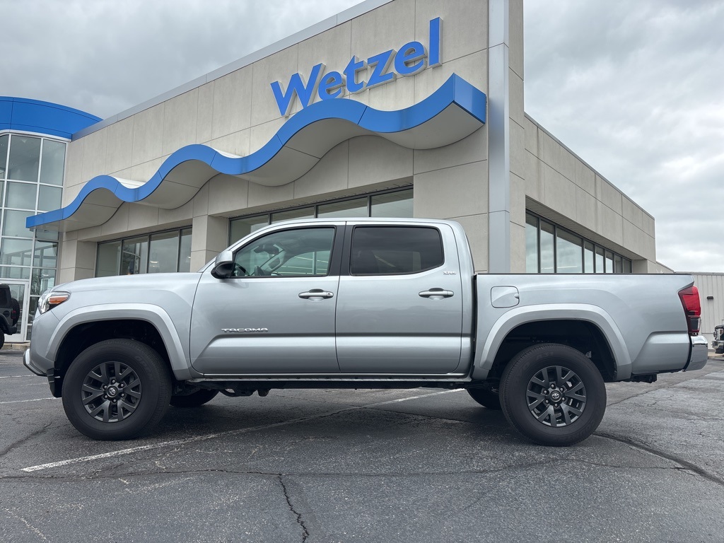 2023 Toyota Tacoma SR5 photo 2
