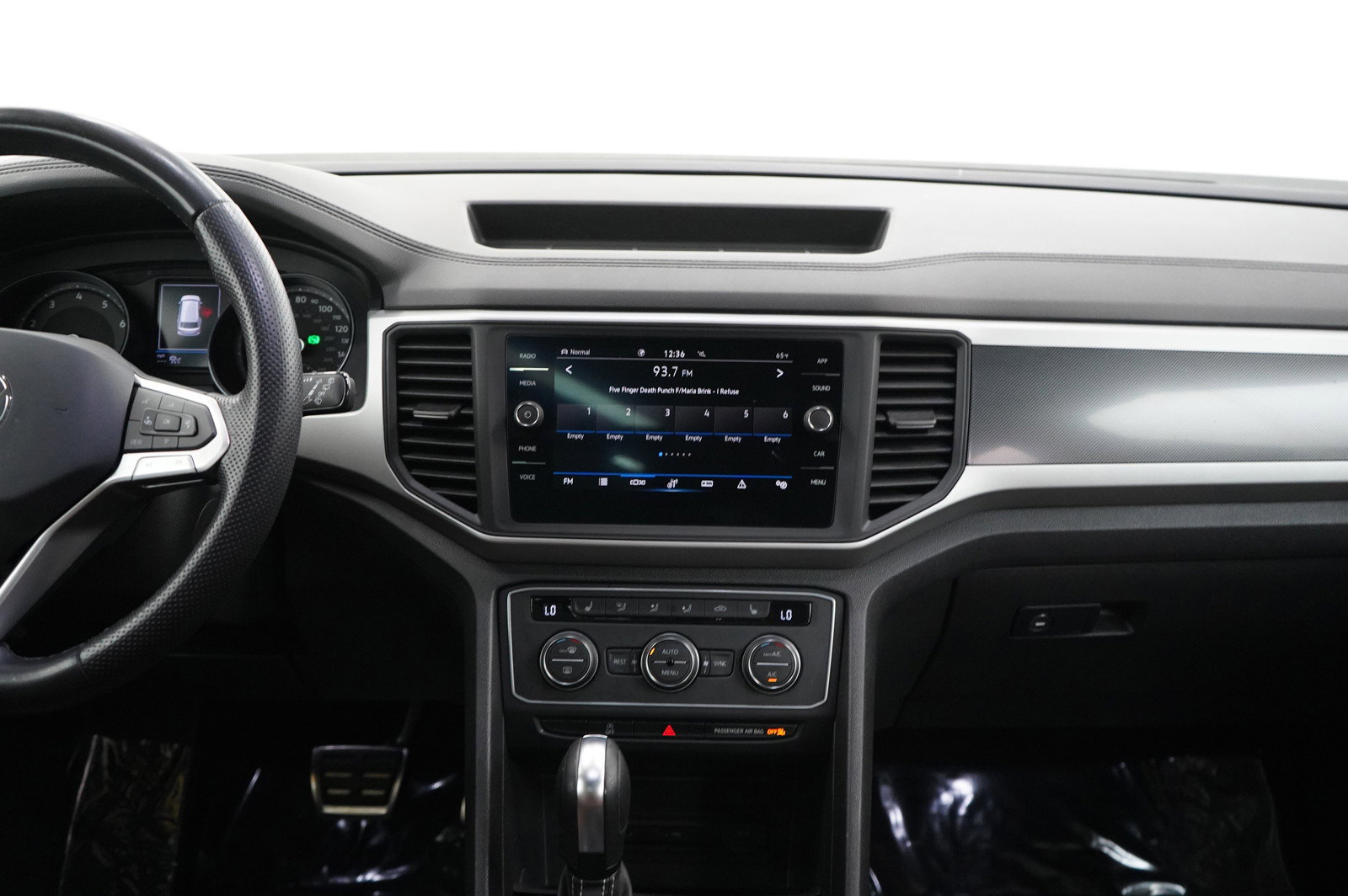 2021 Volkswagen Atlas SE Technology R-Line photo 15