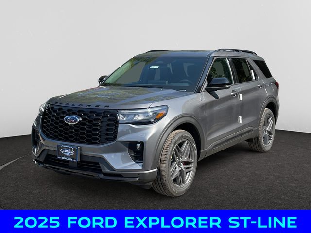 2025 Ford Explorer ST-LINE's photo