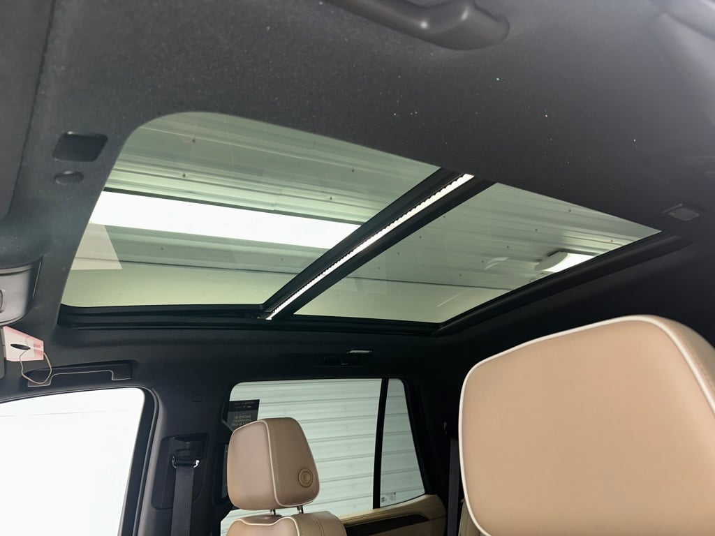 2023 Chevrolet Tahoe Premier photo 3