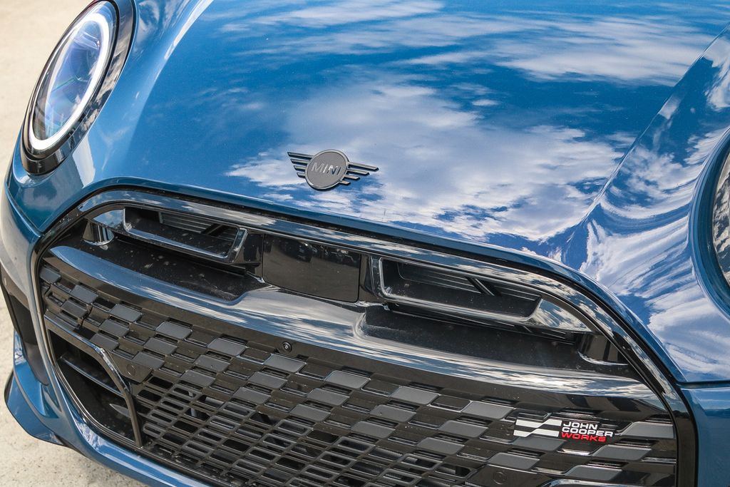 2026 Mini Cooper Convertible Iconic photo 15