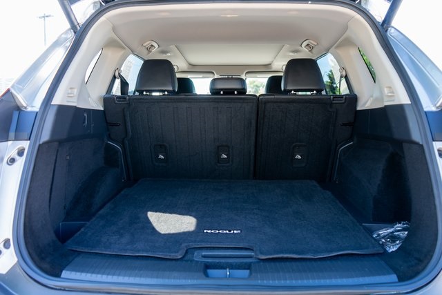 2021 Nissan Rogue SV photo 8