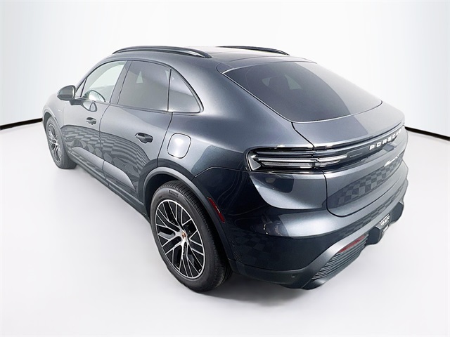 2025 Porsche Macan Electric photo 3