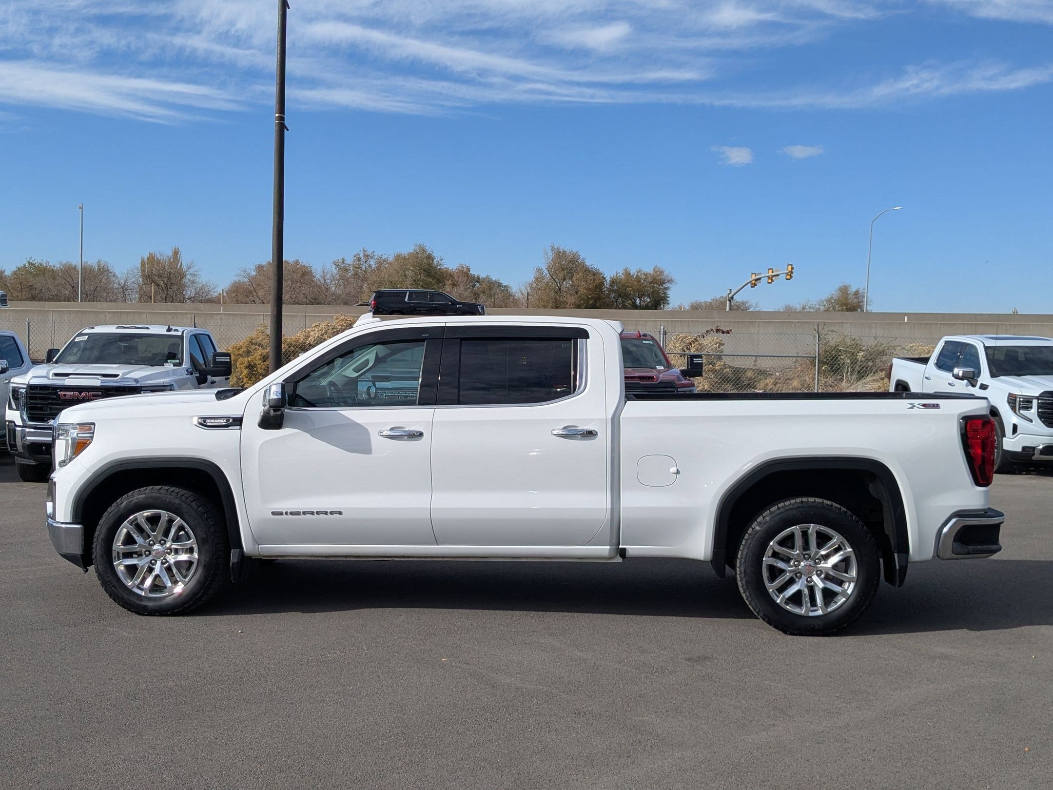 2021 Gmc Sierra 1500 SLT photo 2