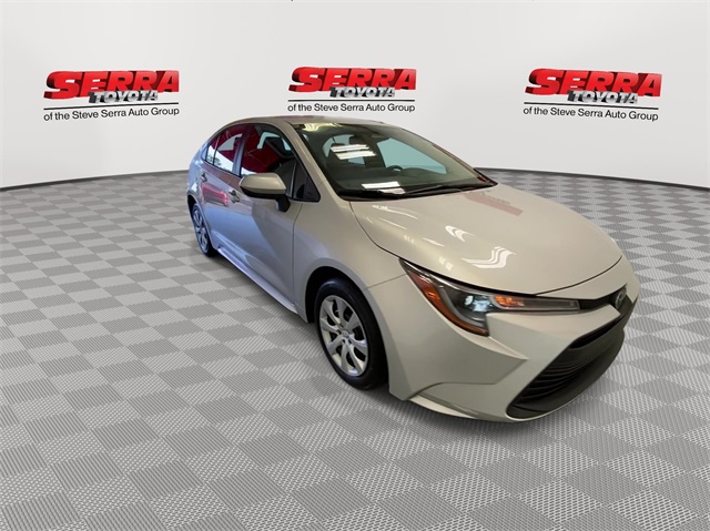 2023 Toyota Corolla LE photo 3
