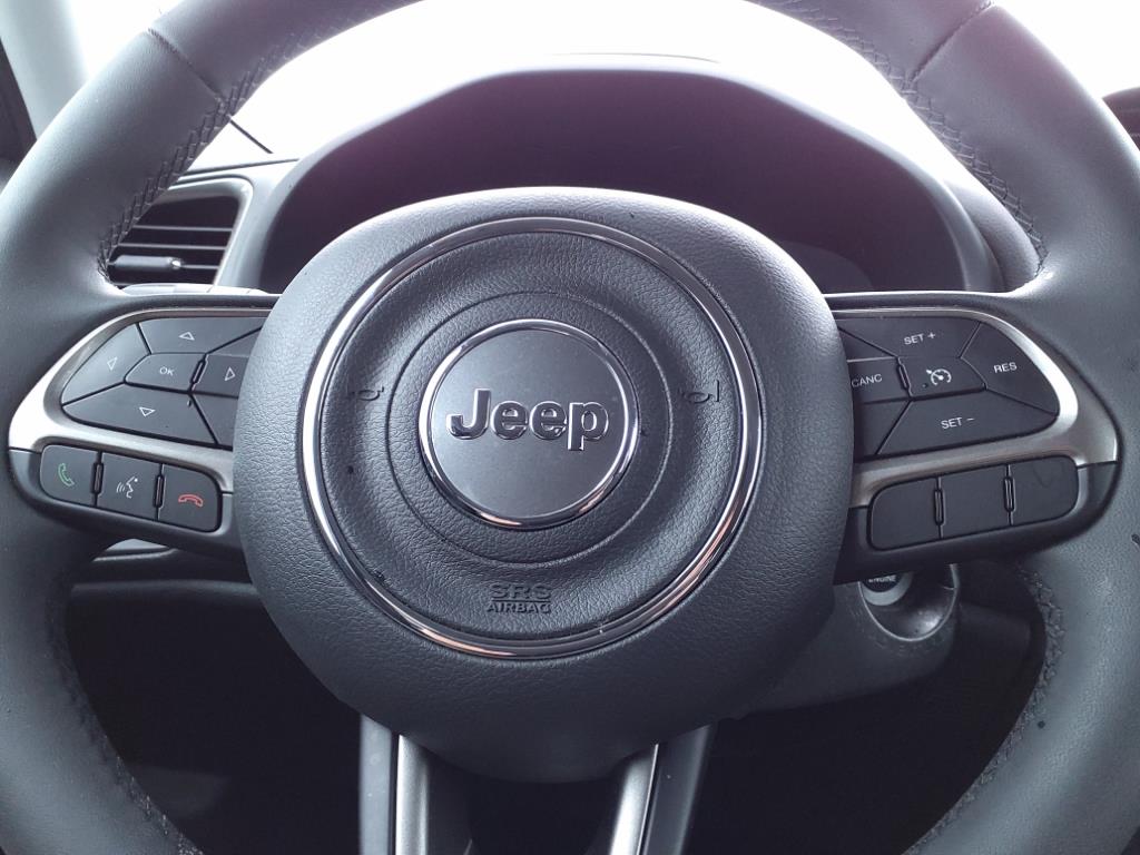 2022 Jeep Renegade Latitude photo 17