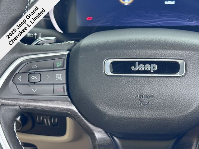 2025 Jeep Grand Cherokee Limited photo 21