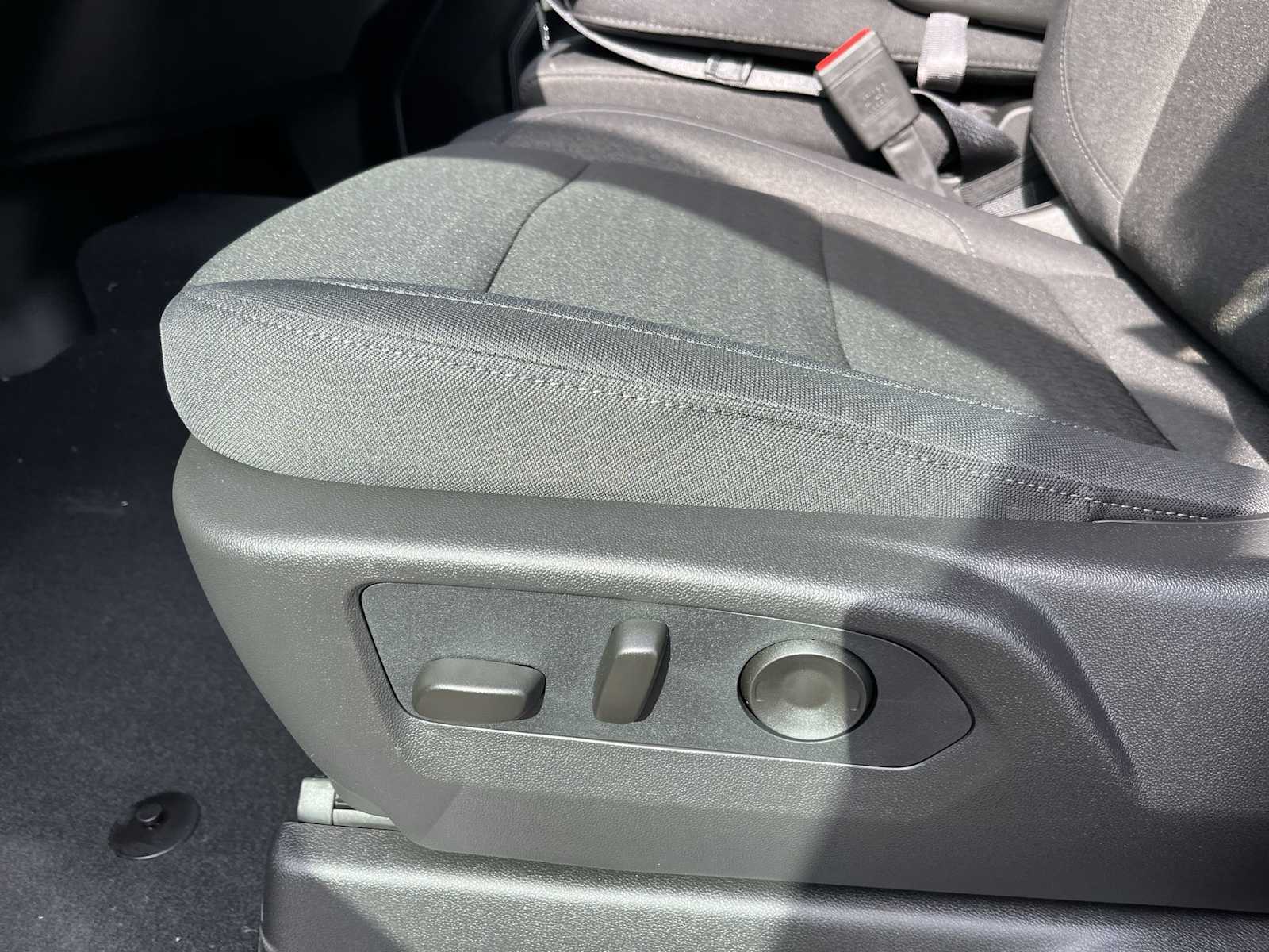 2026 Chevrolet Silverado 1500 LT photo 11
