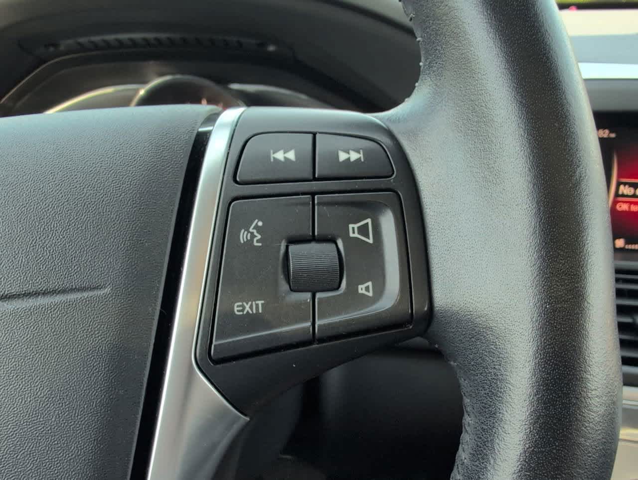 2017 Volvo XC60 Dynamic photo 30