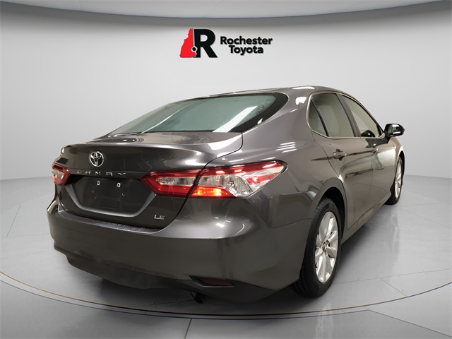 2018 Toyota Camry LE photo 3