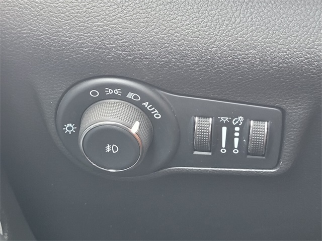 2024 Jeep Compass Latitude photo 24
