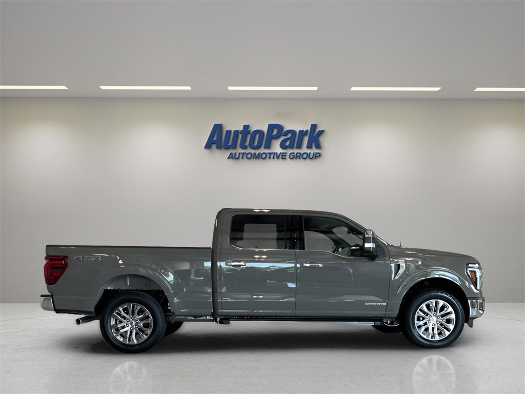 2025 Ford F-150 Lariat photo 7