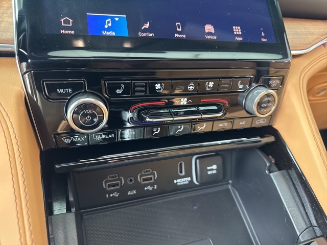 2025 Jeep Grand Cherokee Summit Reserve photo 14
