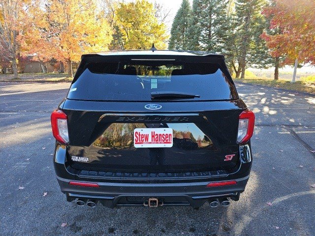 2021 Ford Explorer ST photo 4