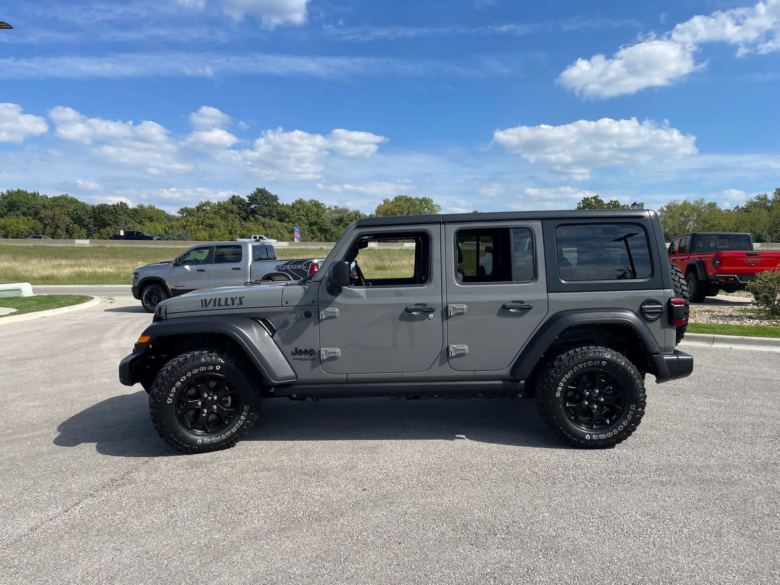 2021 Jeep Wrangler Unlimited Willys photo 5