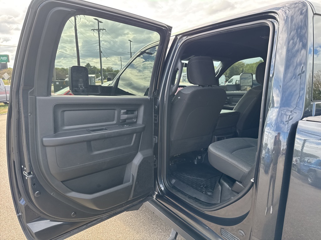 2022 Ram 2500 Tradesman photo 21