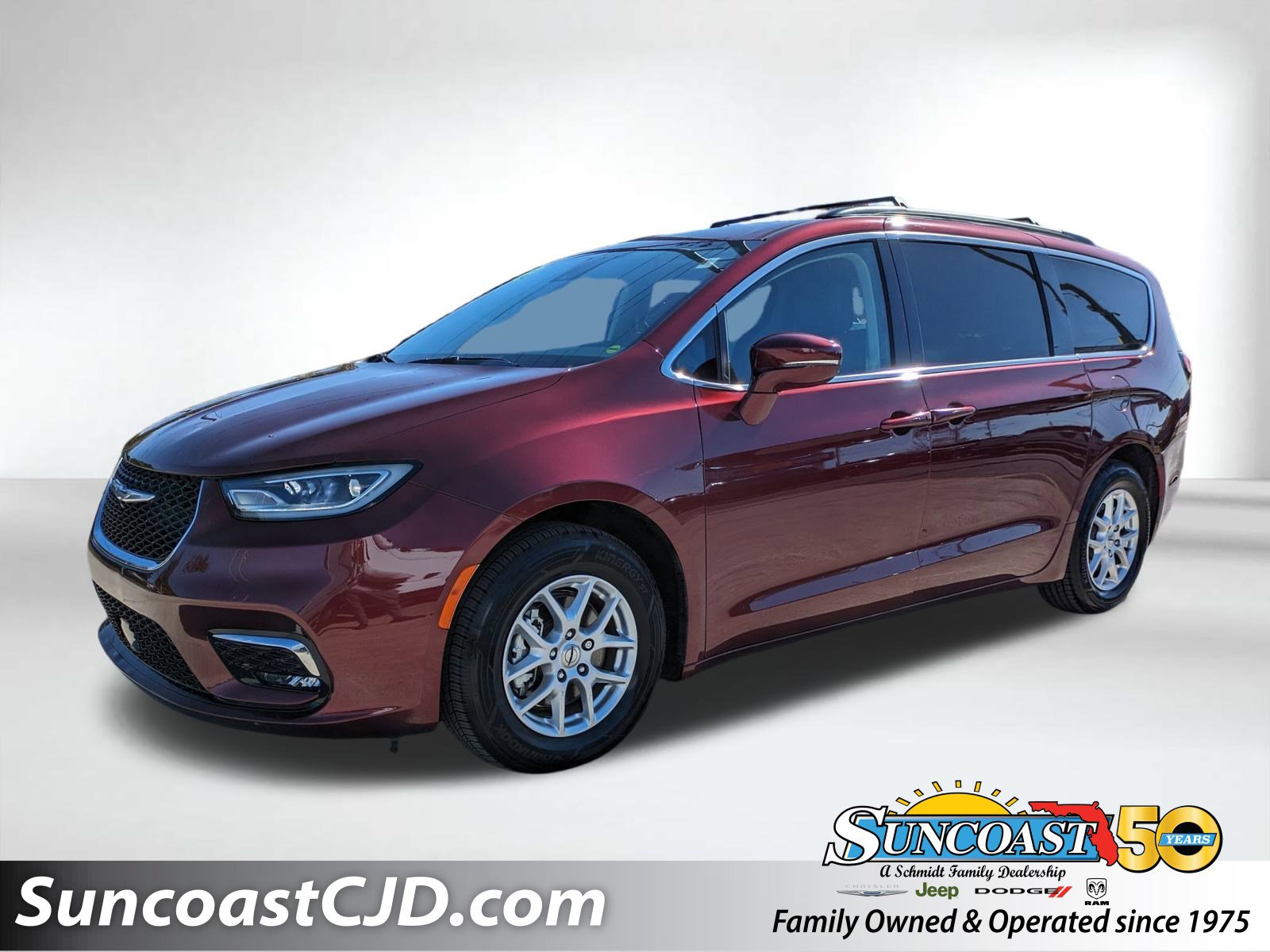 2022 Chrysler Pacifica Touring L's photo