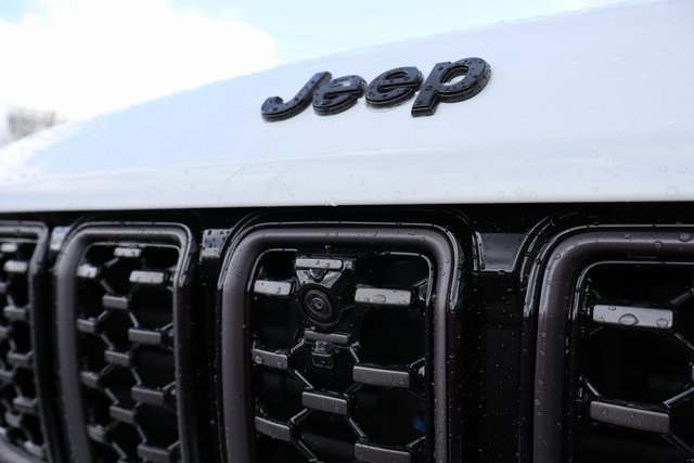 2025 Jeep Grand Cherokee L Summit High photo 3