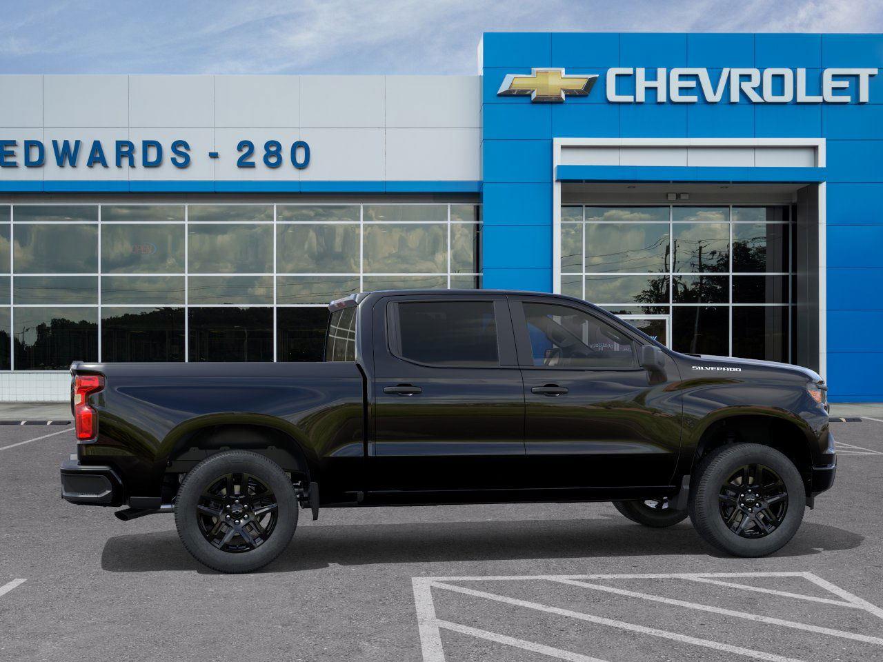 2026 Chevrolet Silverado 1500 Custom photo 4