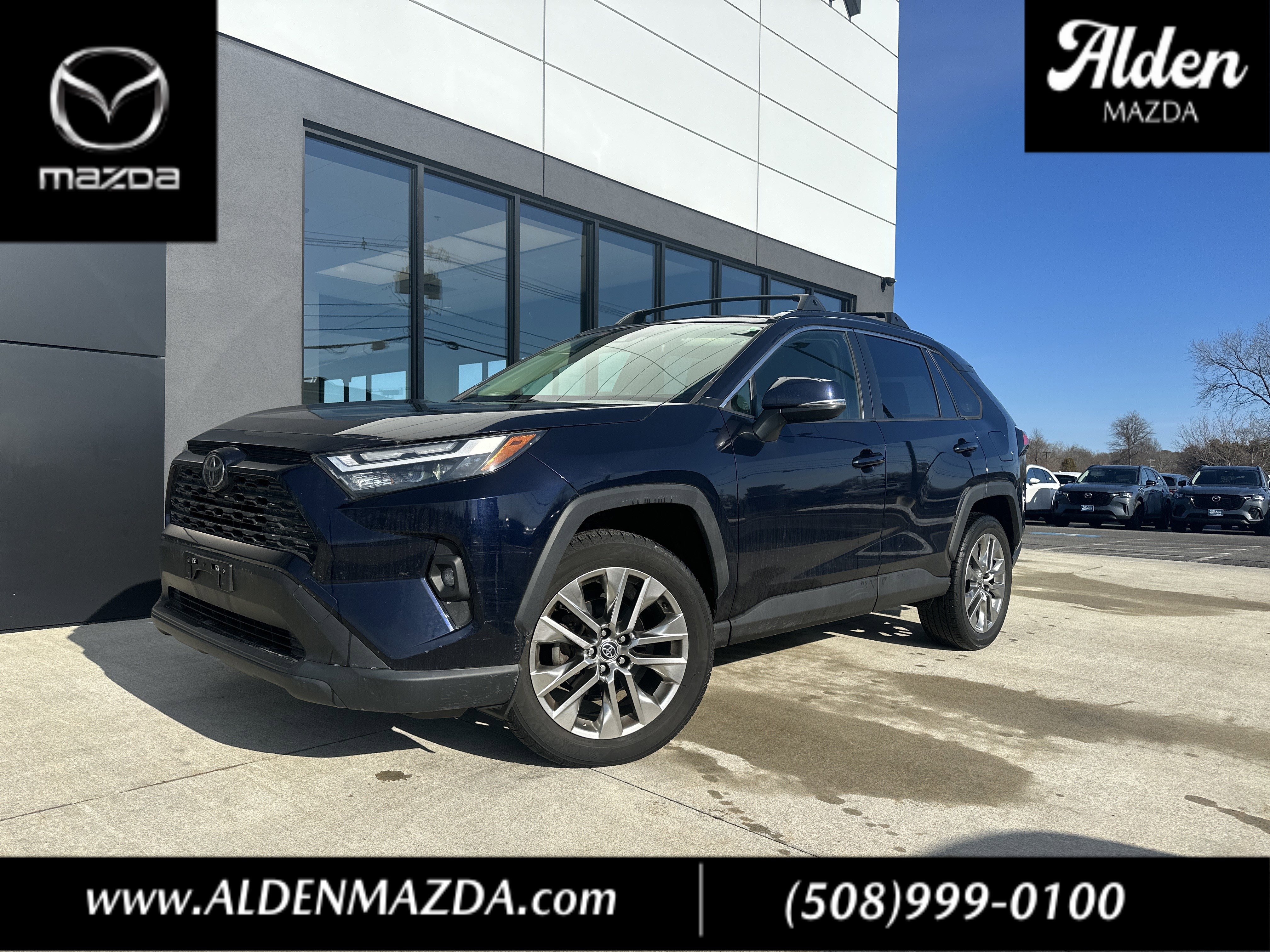 2022 Toyota RAV4 XLE Premium's photo