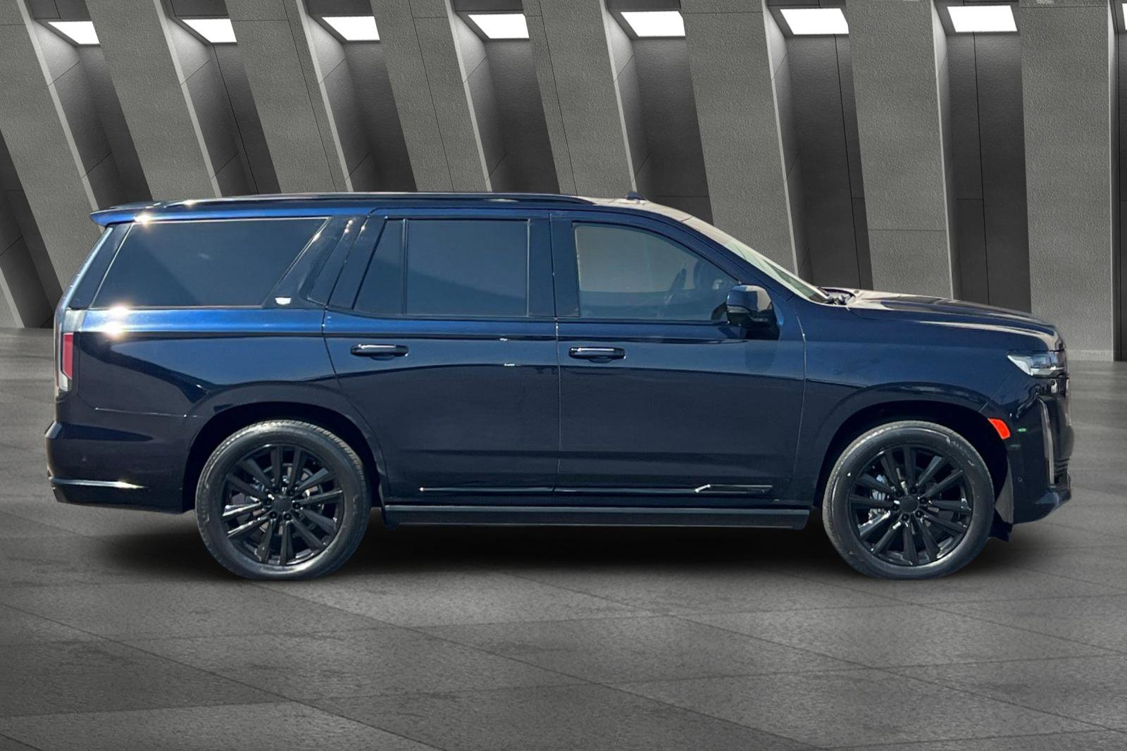 2021 Cadillac Escalade Premium Luxury Platinum photo 2