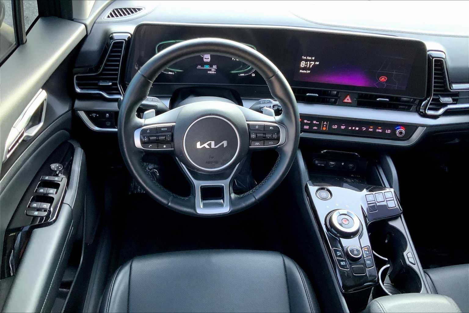 2023 Kia Sportage Hybrid EX photo 2