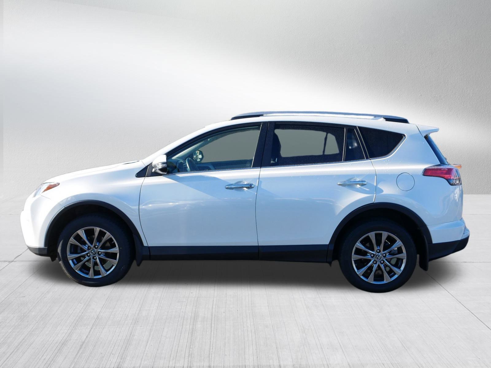 2018 Toyota RAV4 Limited photo 3