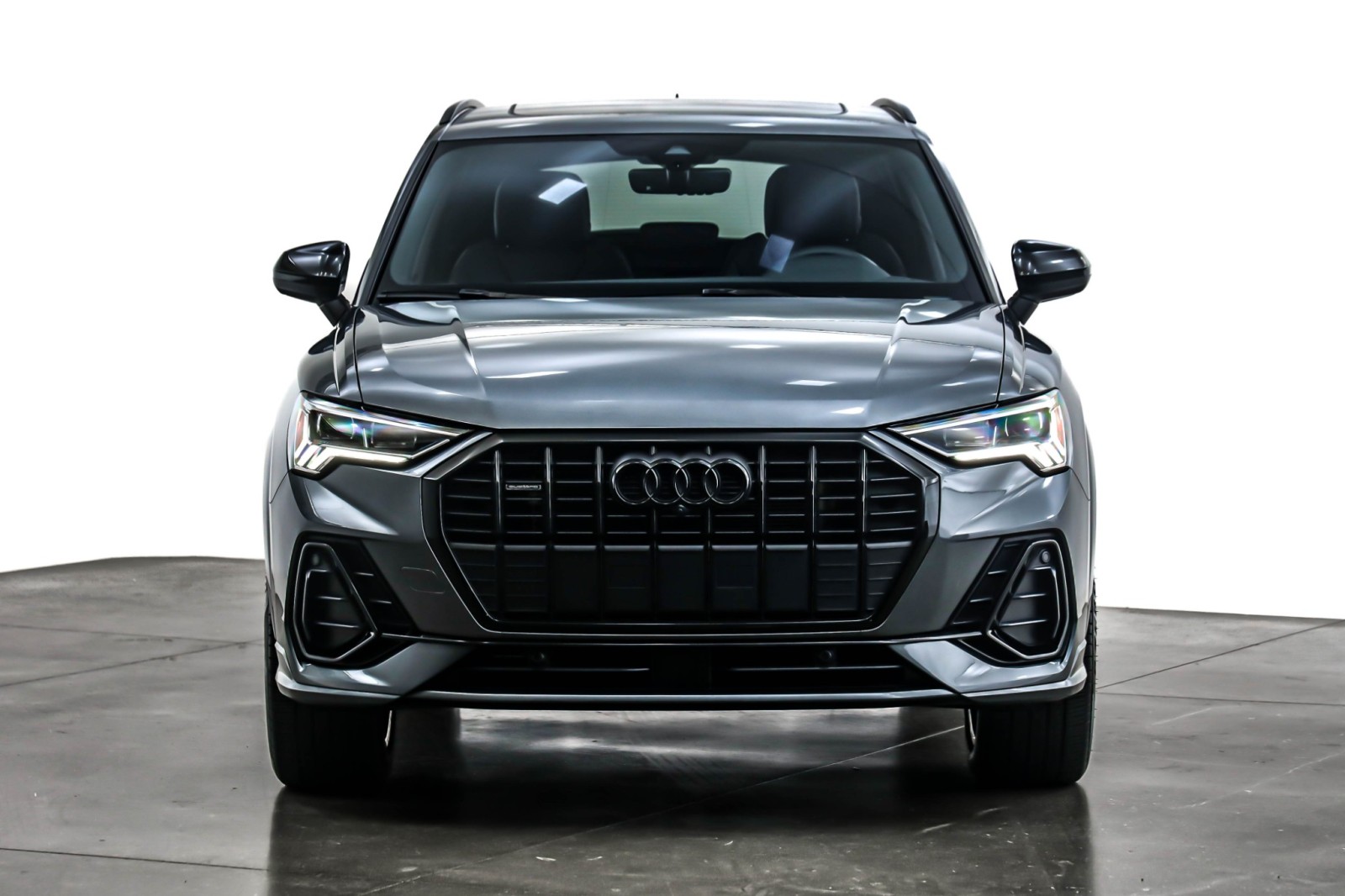 2025 Audi Q3 S line Premium Plus 45 TFSI photo 2