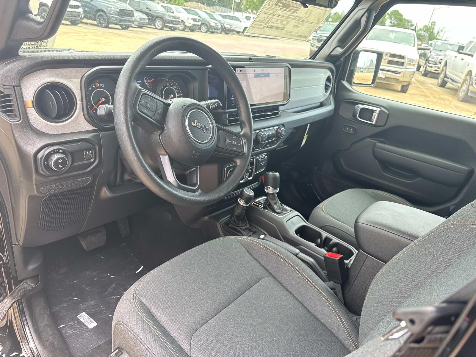 2025 Jeep Gladiator Sport photo 9