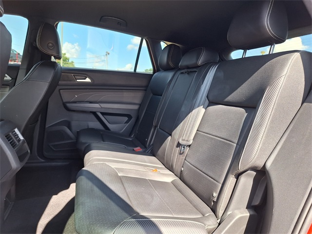 2023 Volkswagen Atlas Cross Sport SE Technology photo 12