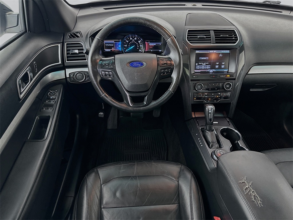 2016 Ford Explorer XLT photo 20