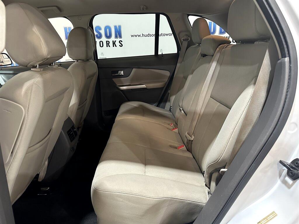 2014 Ford Edge SE photo 22
