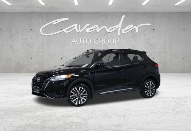 2022 Nissan Kicks SR