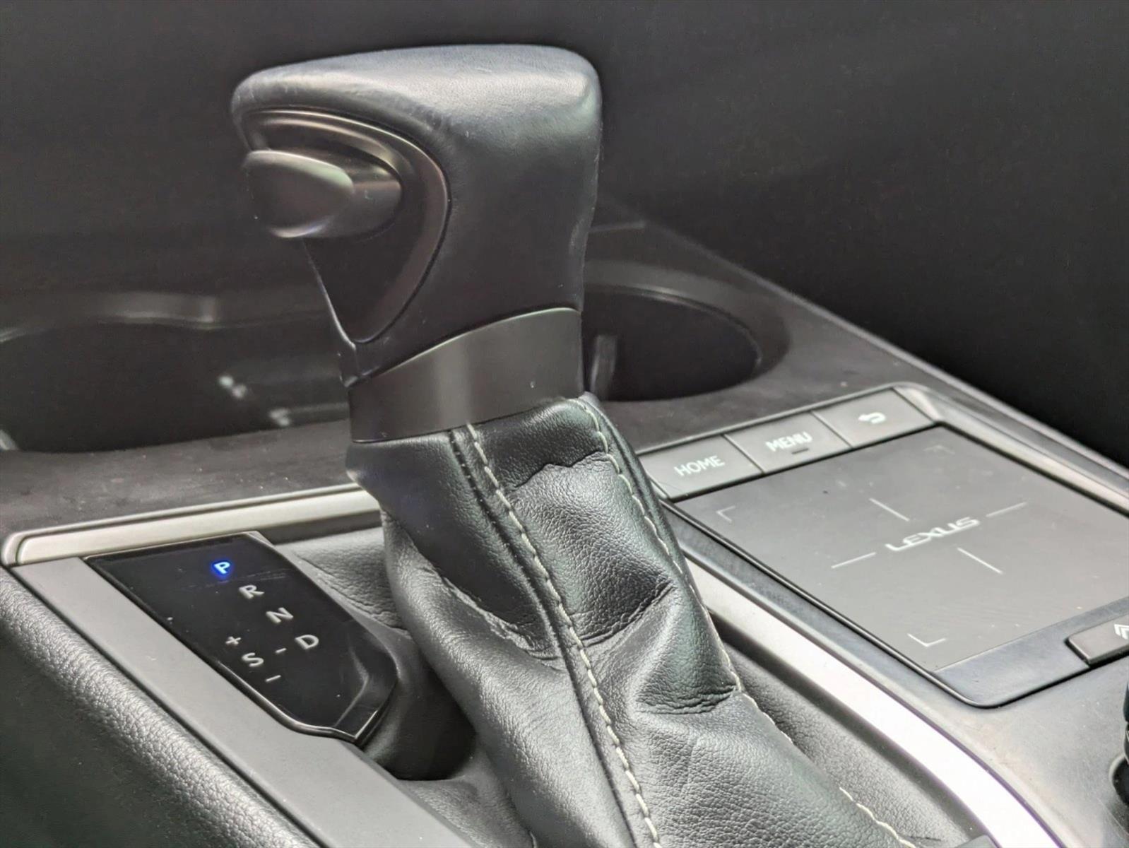 2021 Lexus UX 250h photo 15