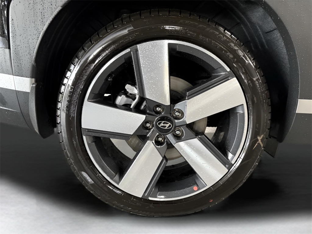 2025 Hyundai Santa Fe Limited photo 9