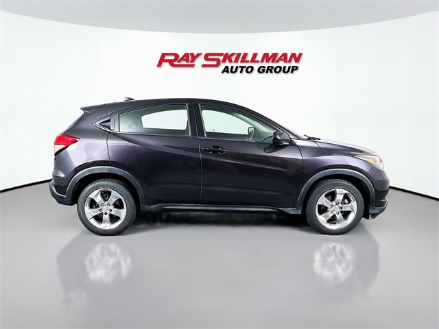 2017 Honda HR-V LX photo 8