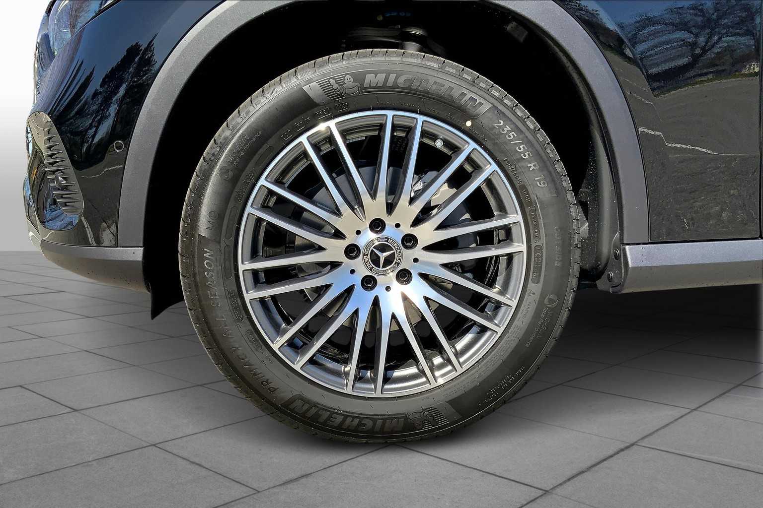 2025 Mercedes Benz GLC 300 4MATIC photo 15