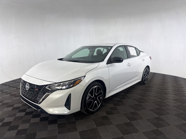 2024 Nissan Sentra SR photo 3