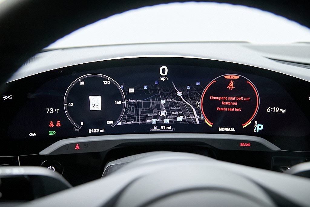 2022 PORSCHE TAYCAN - Image 29