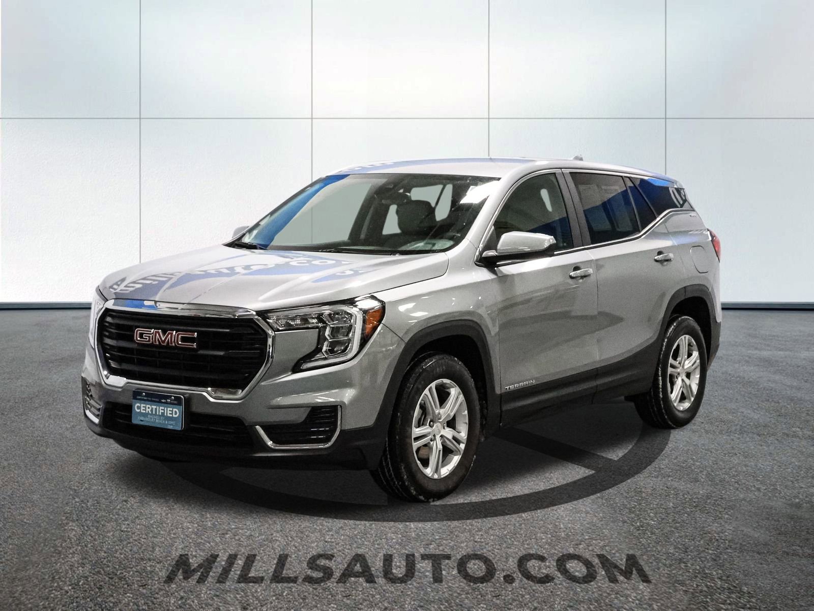 Used 2024 GMC Terrain SLE with VIN 3GKALTEG2RL358496 for sale in Baxter, Minnesota