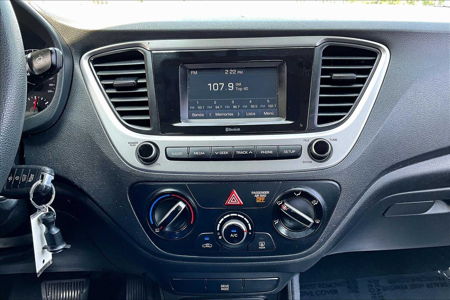 2020 Hyundai Accent SE photo 6