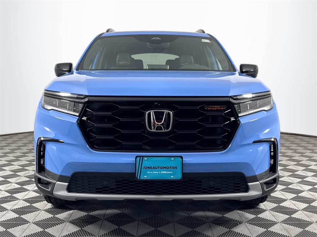 2025 Honda Pilot TrailSport photo 3