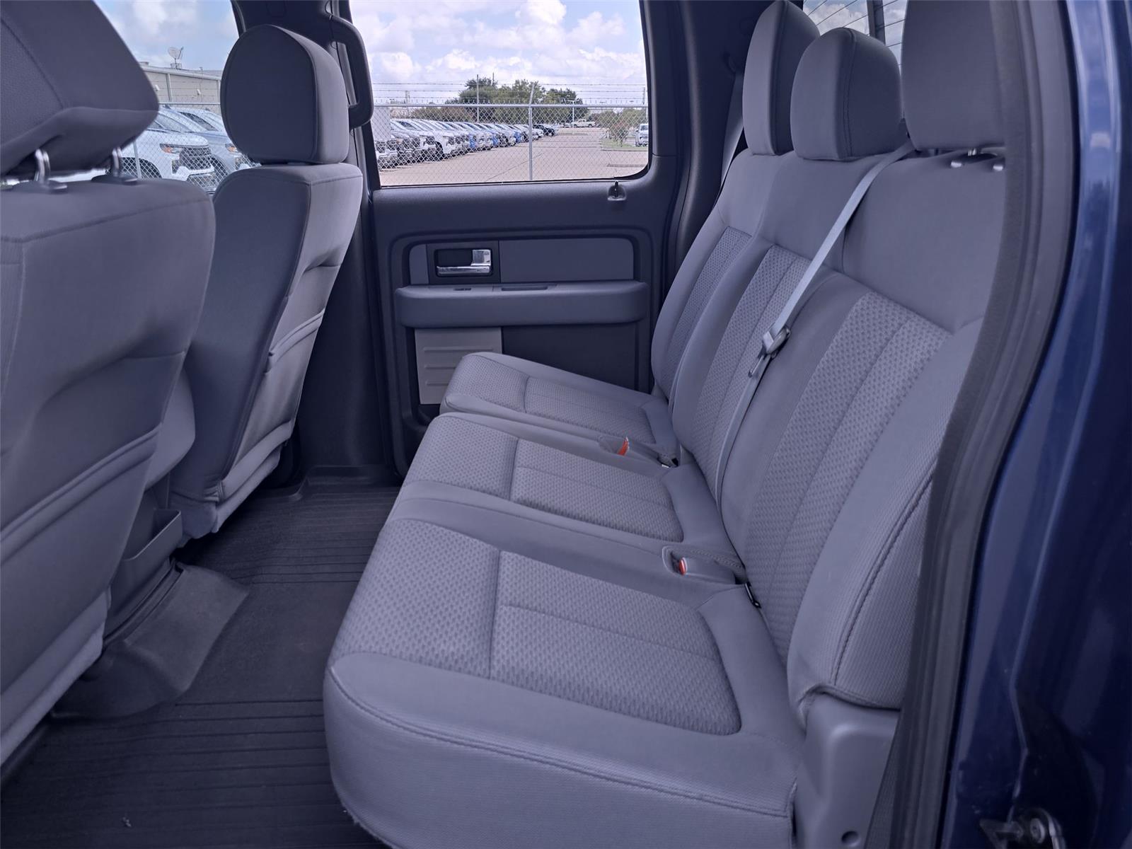 2012 Ford F-150 XLT photo 19