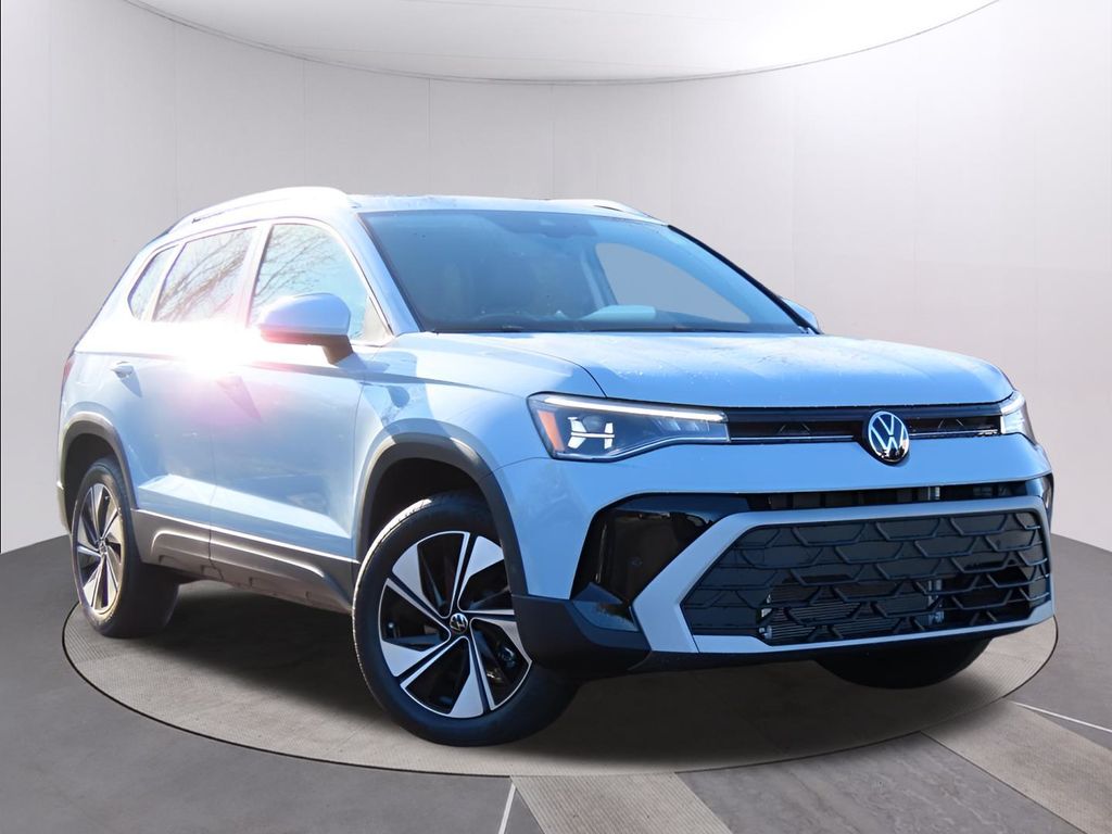 2025 Volkswagen Taos SE photo 2