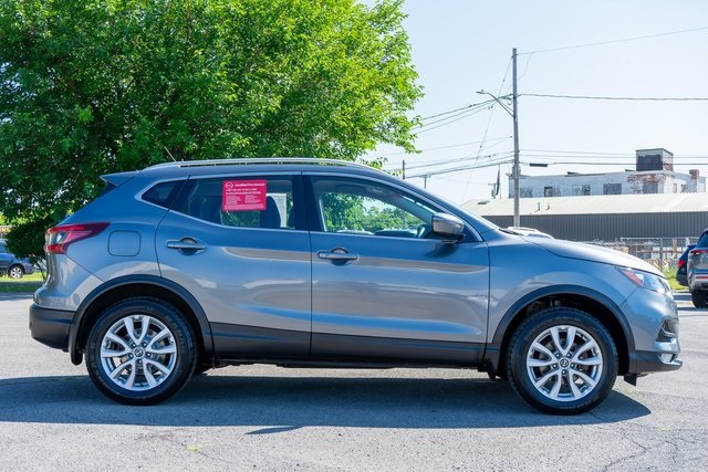 2022 Nissan Rogue Sport SV photo 4
