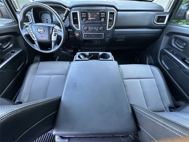 2017 Nissan Titan S photo 8